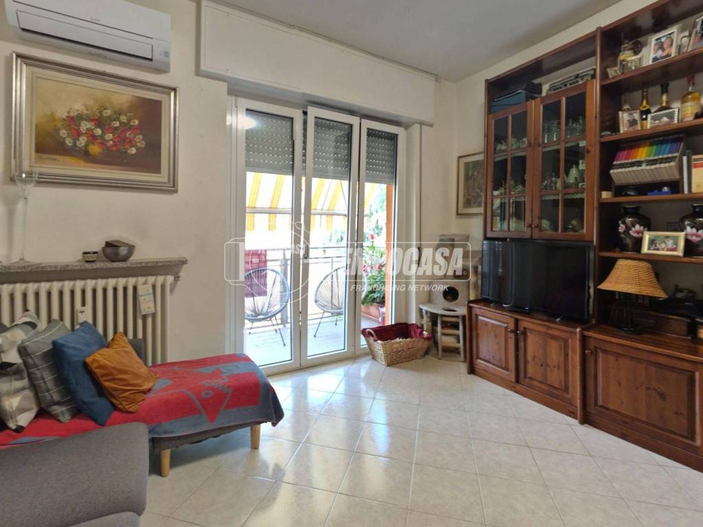 appartamento in vendita a Milano in zona Morsenchio