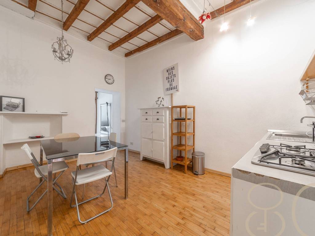 appartamento in vendita a Milano in zona Porta Genova