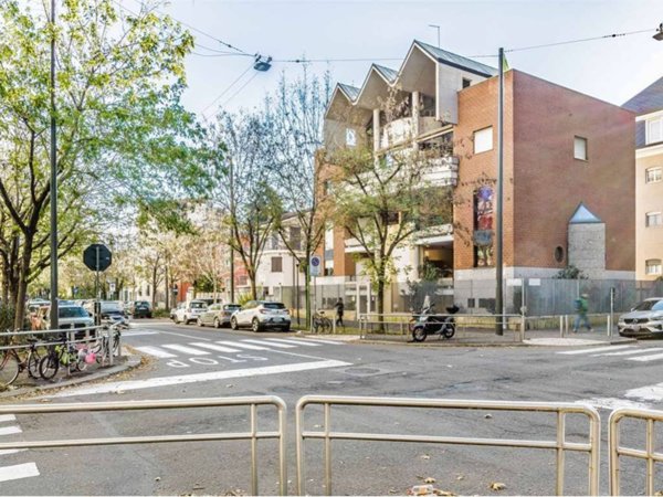 intera palazzina in vendita a Milano in zona Sempione