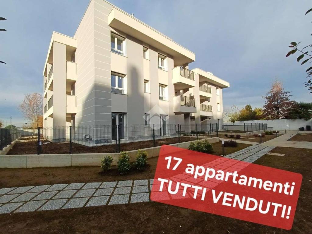 appartamento in vendita a Milano in zona Baggio