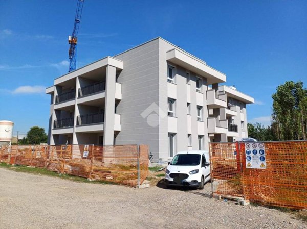 appartamento in vendita a Milano in zona Baggio