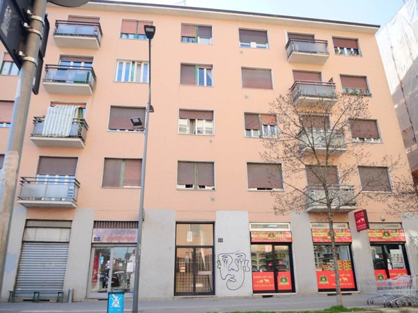 appartamento in vendita a Milano in zona Quarto Oggiaro
