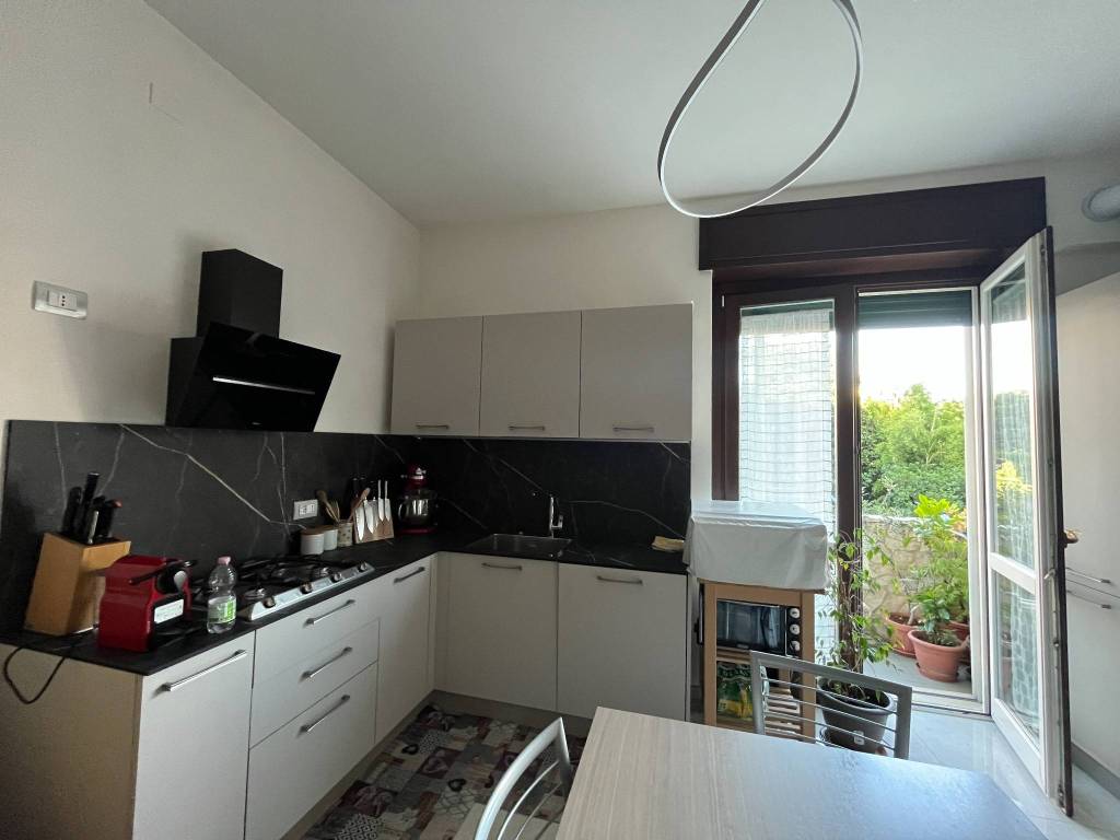 appartamento in vendita a Milano in zona Crescenzago