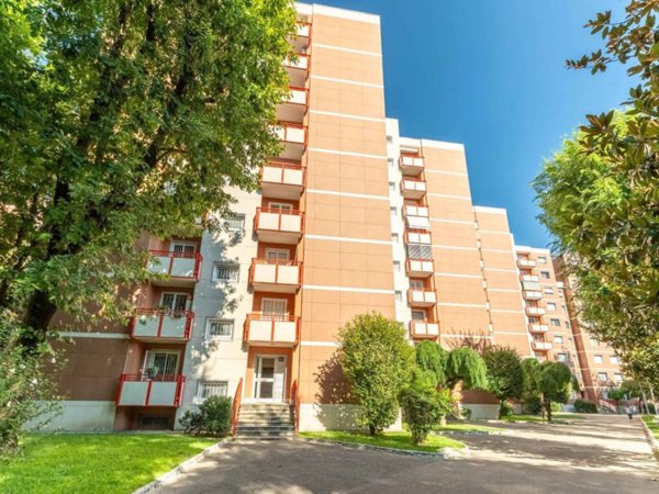 appartamento in vendita a Milano in zona Chiesa Rossa