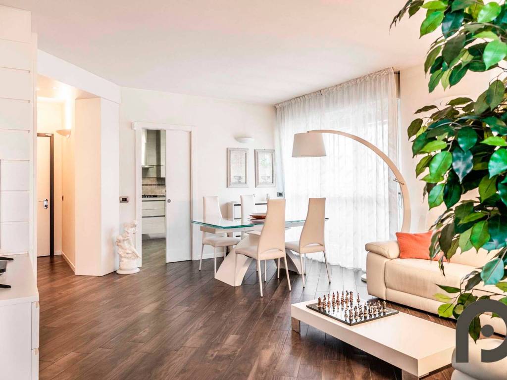 appartamento in vendita a Milano in zona Barona