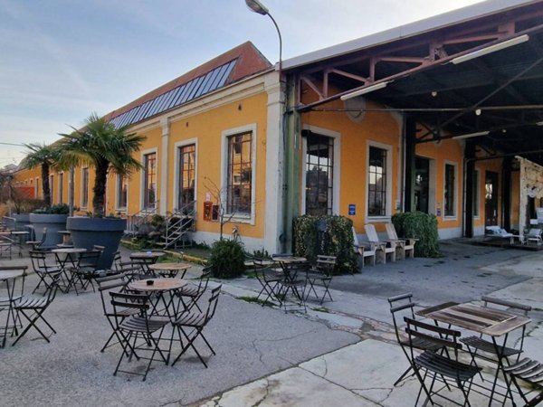 negozio in vendita a Milano in zona Crescenzago