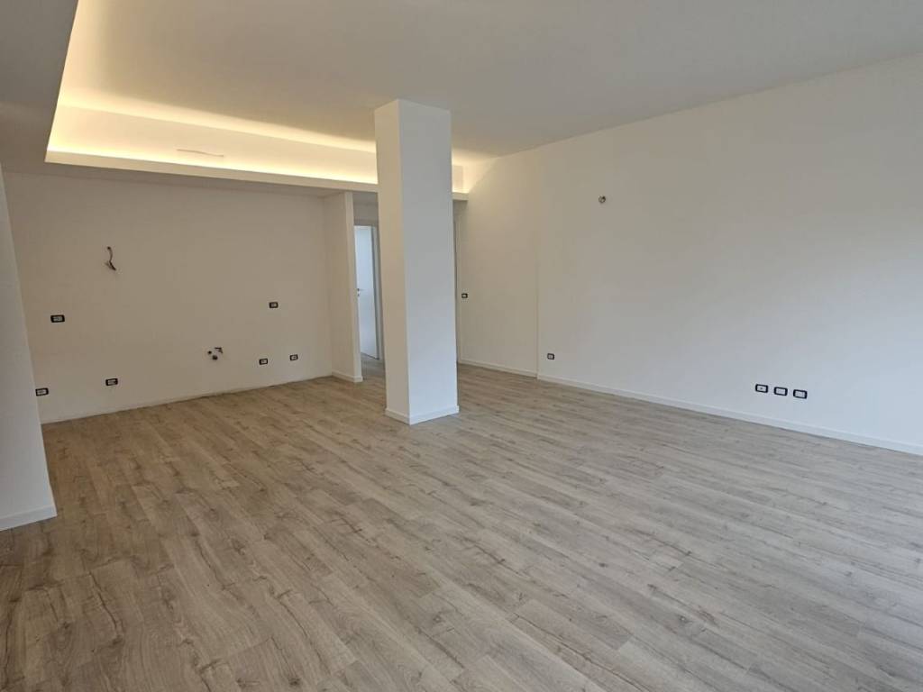 appartamento in vendita a Milano in zona Porta Nuova