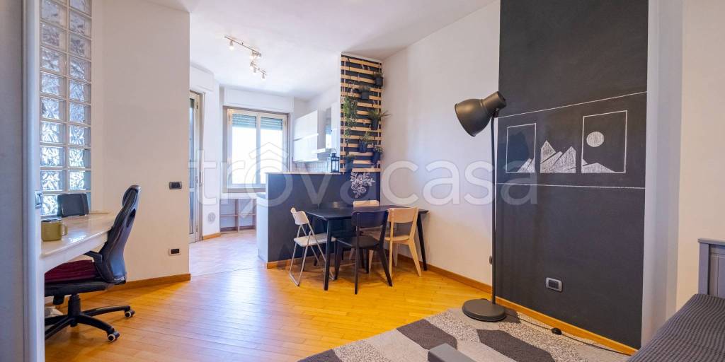 appartamento in vendita a Milano in zona Rogoredo