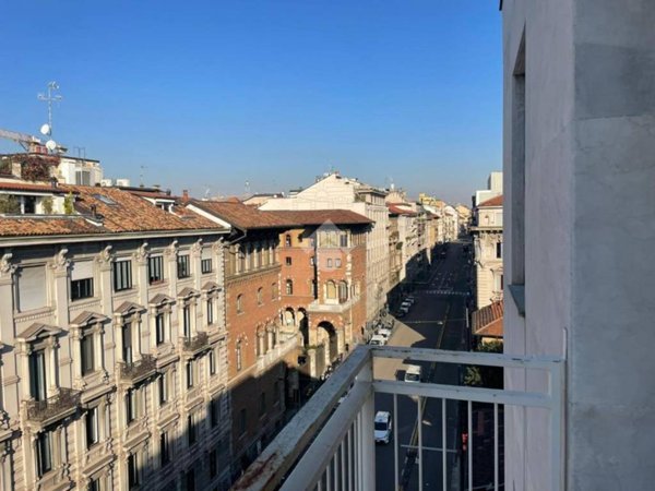 appartamento in vendita a Milano in zona Sant'Ambrogio