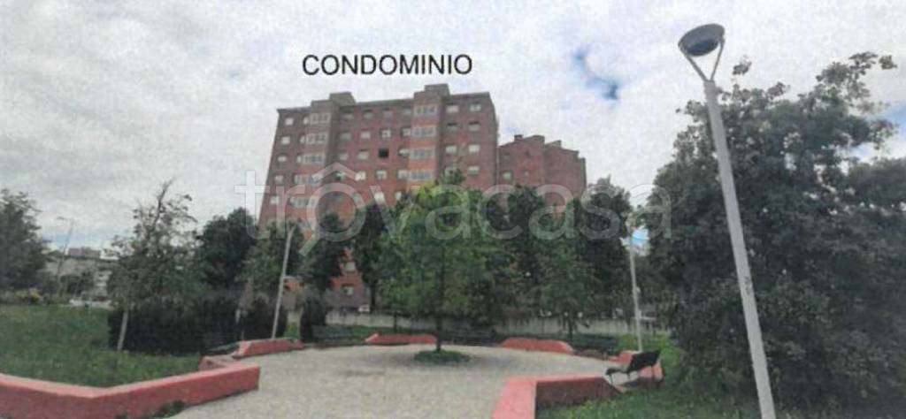 appartamento in vendita a Milano in zona Gallaratese