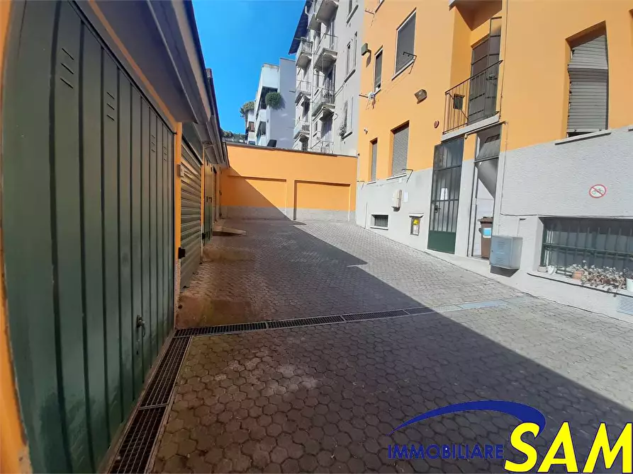 appartamento in vendita a Milano in zona Piazzale Lodi