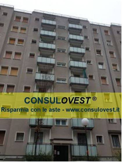 appartamento in vendita a Milano in zona Quarto Oggiaro