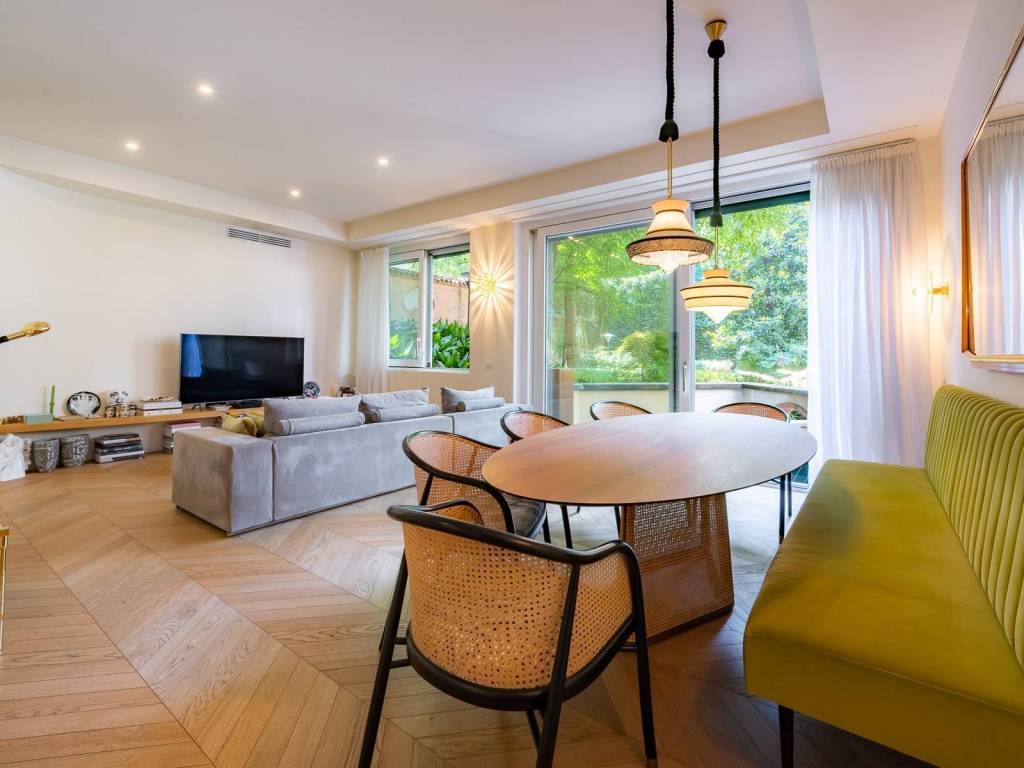 appartamento in vendita a Milano in zona Brera