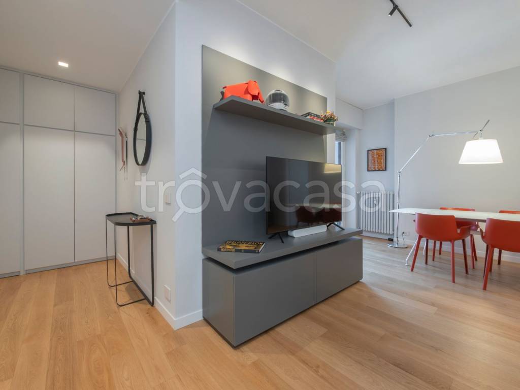 appartamento in vendita a Milano in zona Solari
