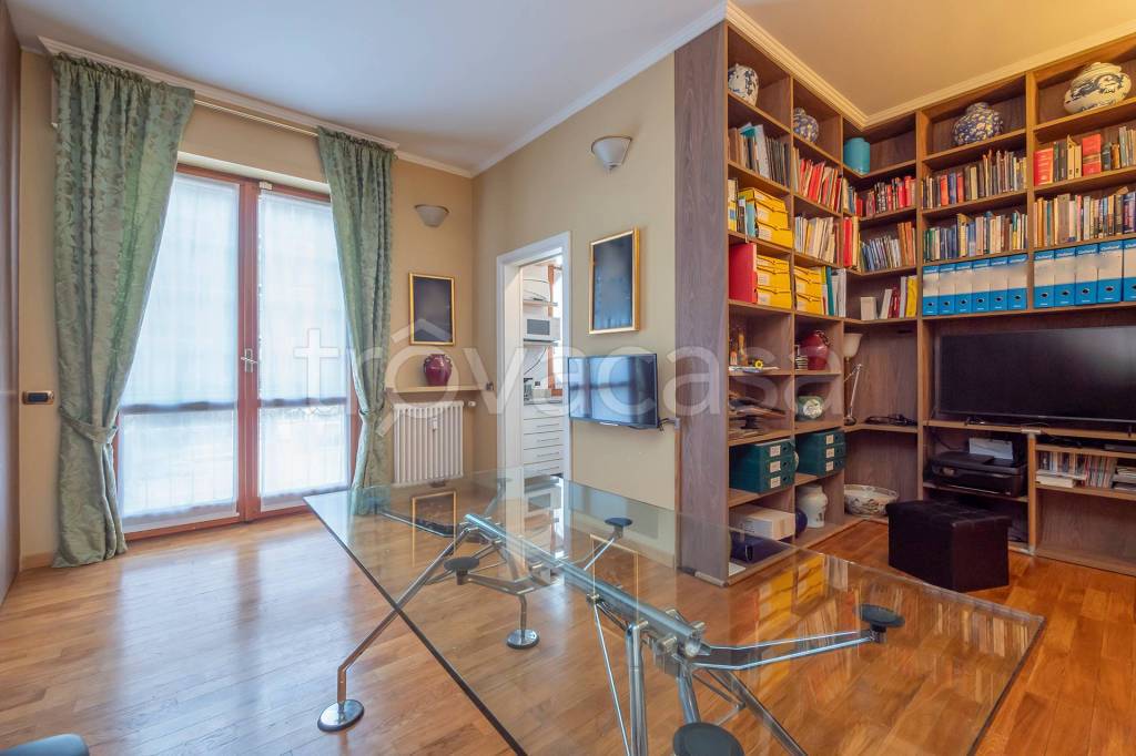 appartamento in vendita a Milano in zona Città Studi