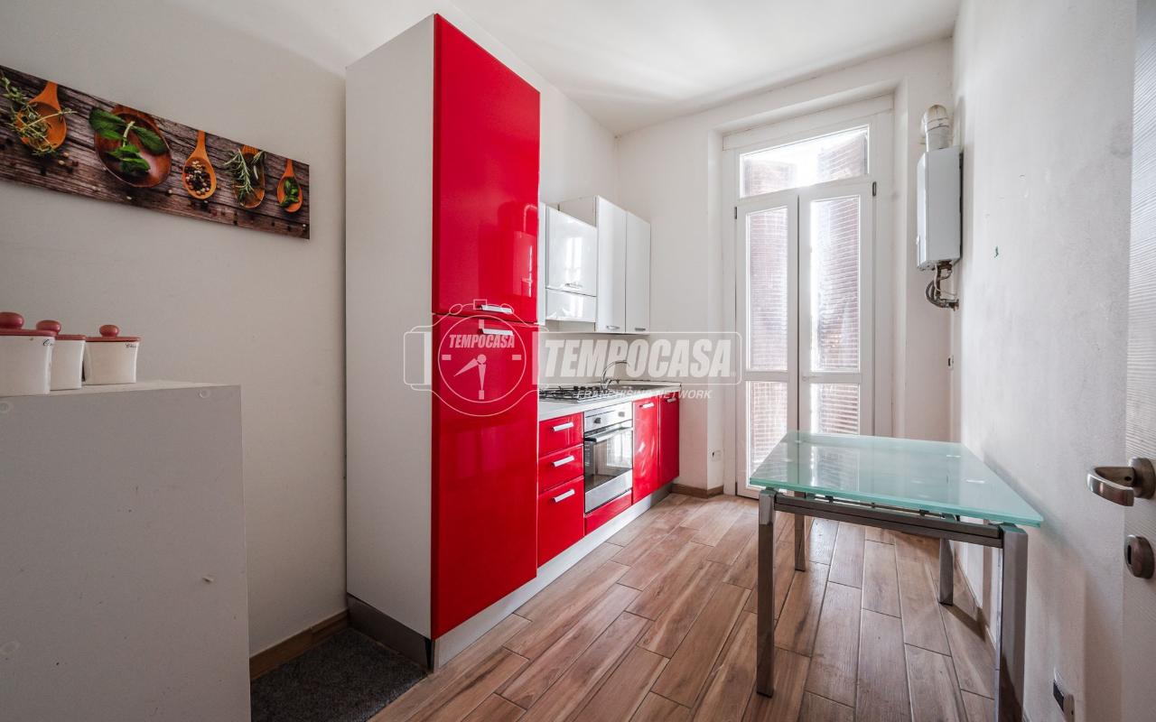 appartamento in vendita a Milano in zona Piazzale Lodi