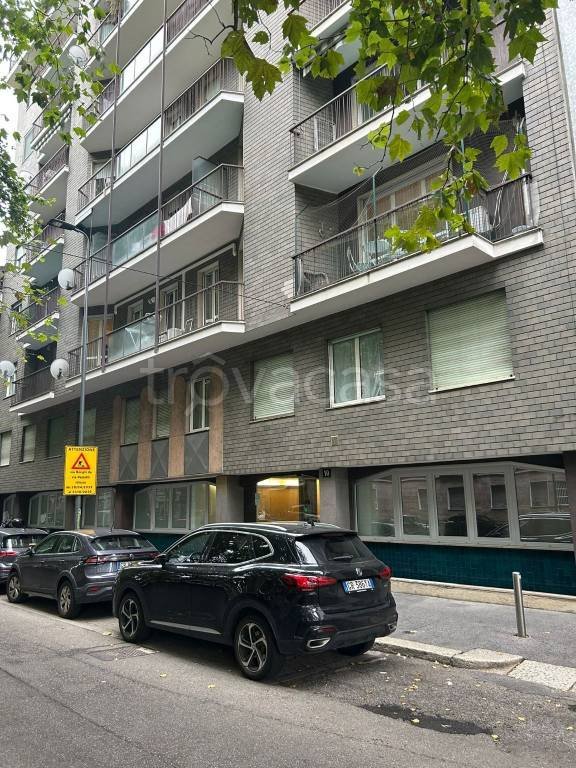 appartamento in vendita a Milano in zona Bocconi