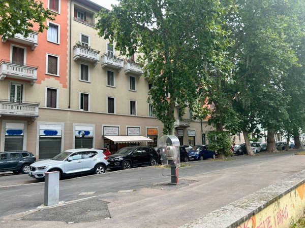 negozio in vendita a Milano in zona Cagnola