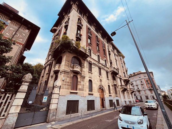 appartamento in vendita a Milano in zona Sempione