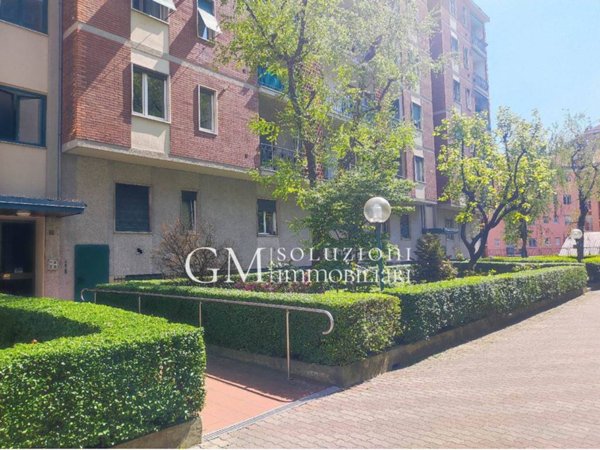 appartamento in vendita a Milano in zona Barona