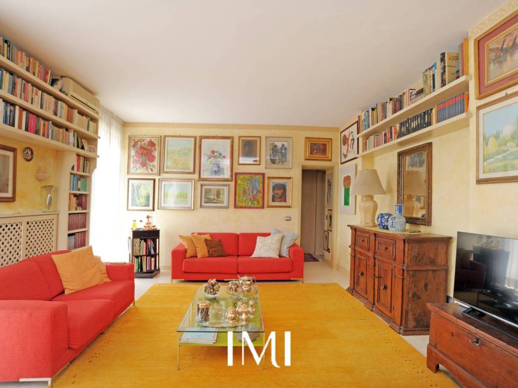 appartamento in vendita a Milano in zona Isola