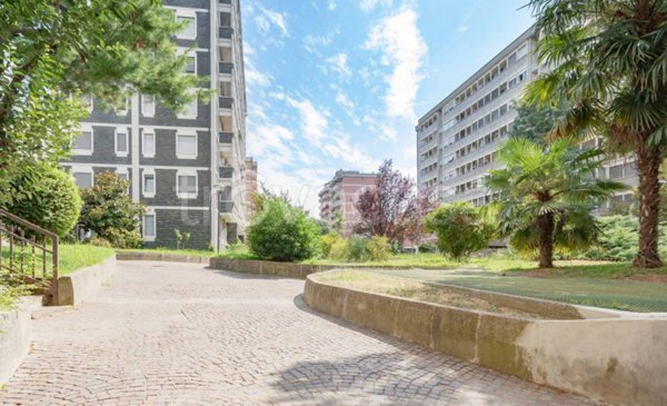 appartamento in vendita a Milano in zona Vigentino