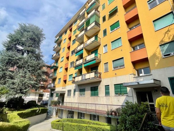 appartamento in vendita a Milano in zona Piazzale Lodi