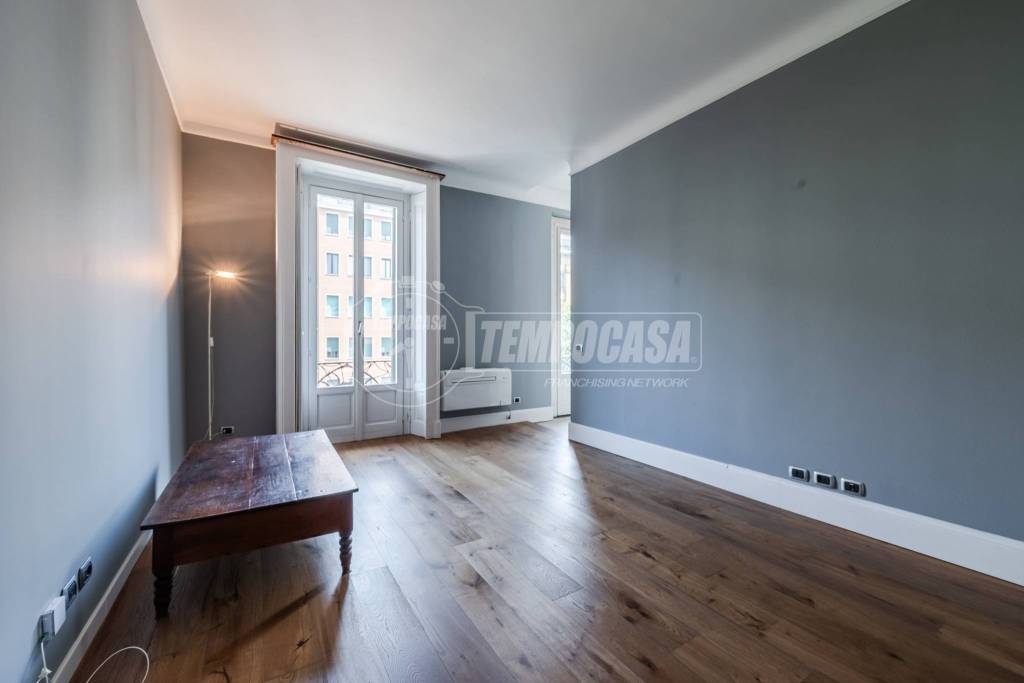 appartamento in vendita a Milano in zona Porta Genova