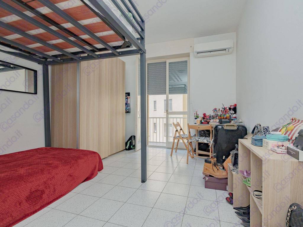 appartamento in vendita a Milano in zona Lambrate