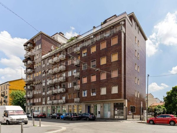 appartamento in vendita a Milano in zona Adriano