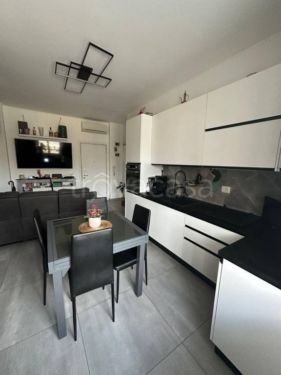 appartamento in vendita a Milano in zona Loreto