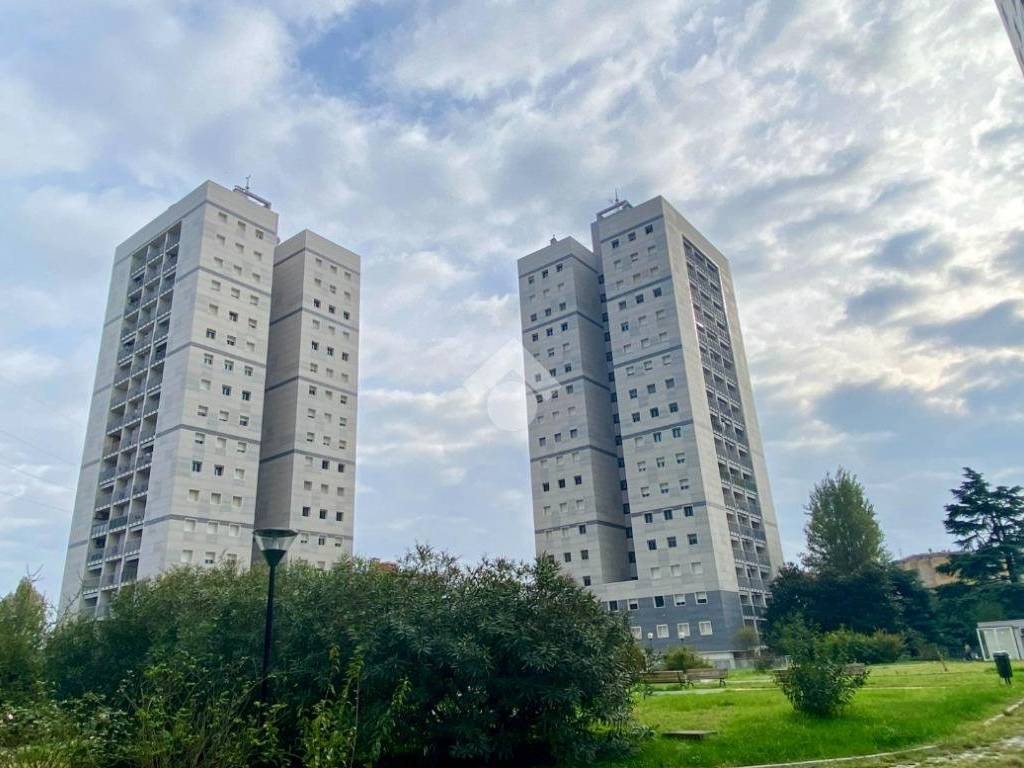 appartamento in vendita a Milano in zona Baggio