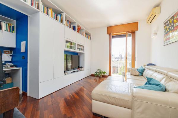 appartamento in vendita a Milano in zona Montalbino