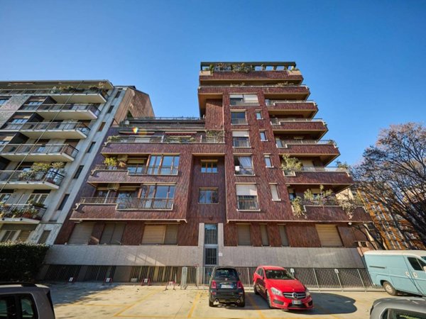 ufficio in vendita a Milano in zona Città Studi