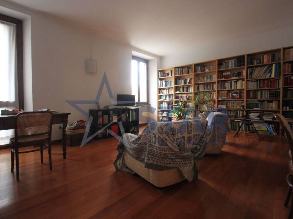 appartamento in vendita a Milano in zona Solari
