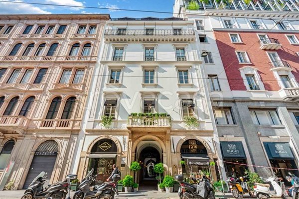 appartamento in vendita a Milano in zona Cadorna