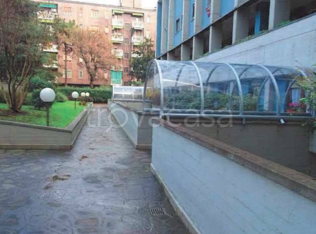 appartamento in vendita a Milano in zona Quarto Cagnino
