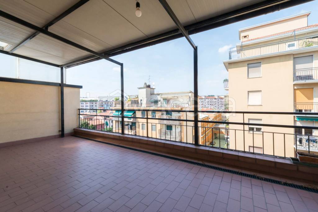 appartamento in vendita a Milano in zona Porta Vittoria