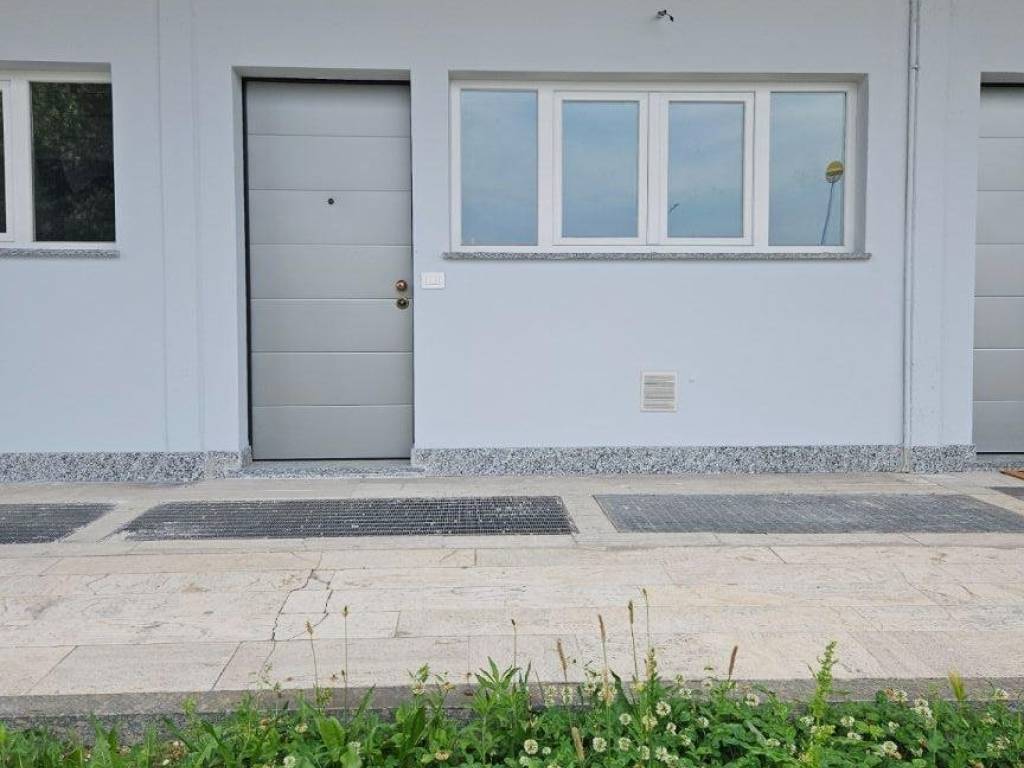 appartamento in vendita a Milano in zona Famagosta