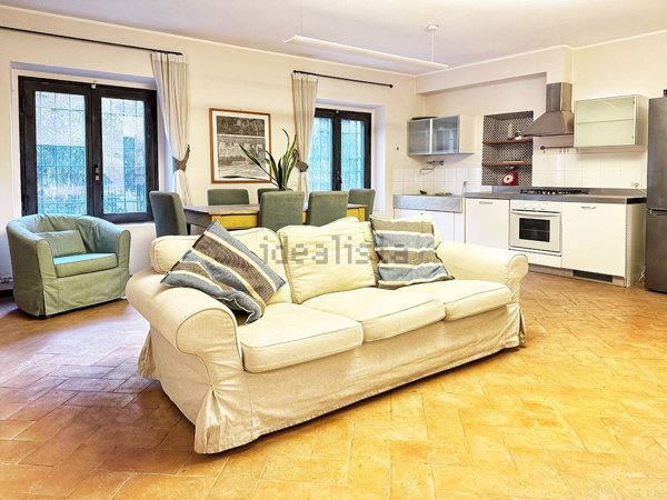 appartamento in vendita a Milano in zona Ronchetto sul Naviglio