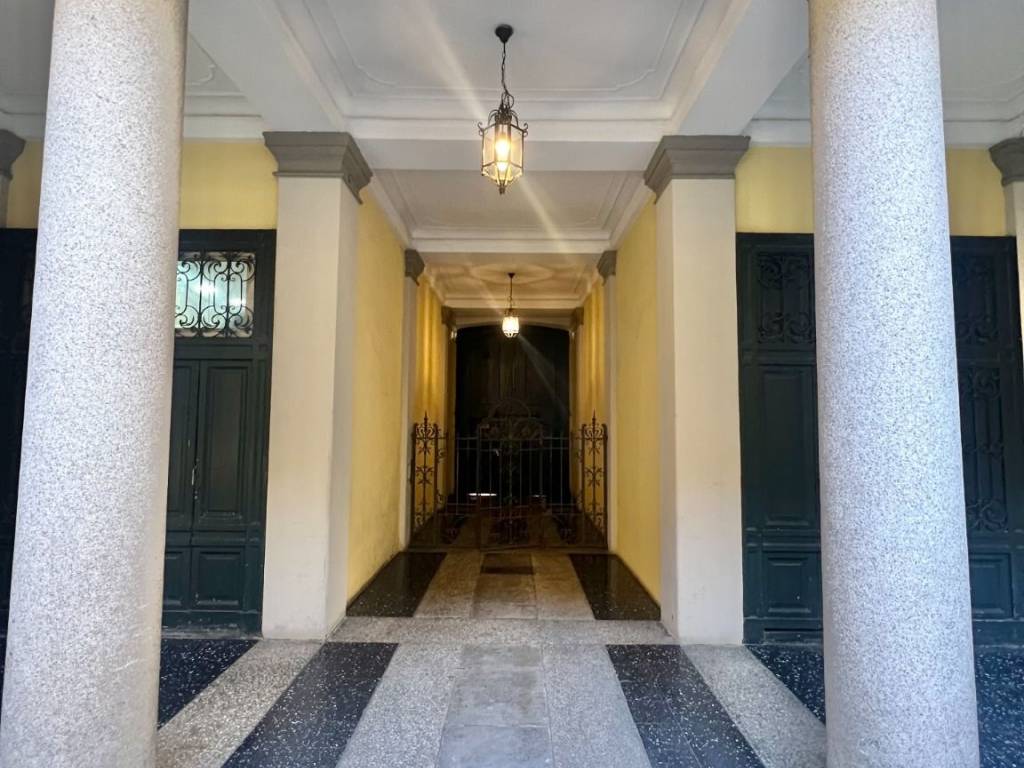 appartamento in vendita a Milano in zona Isola