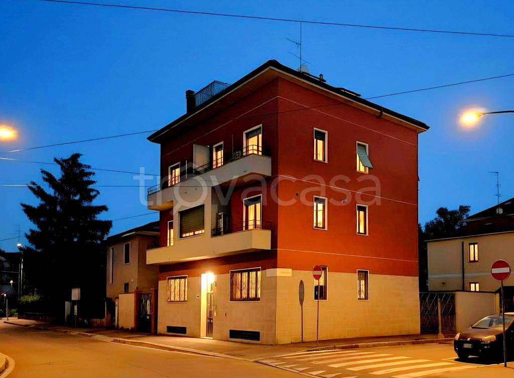 appartamento in vendita a Milano in zona Chiesa Rossa