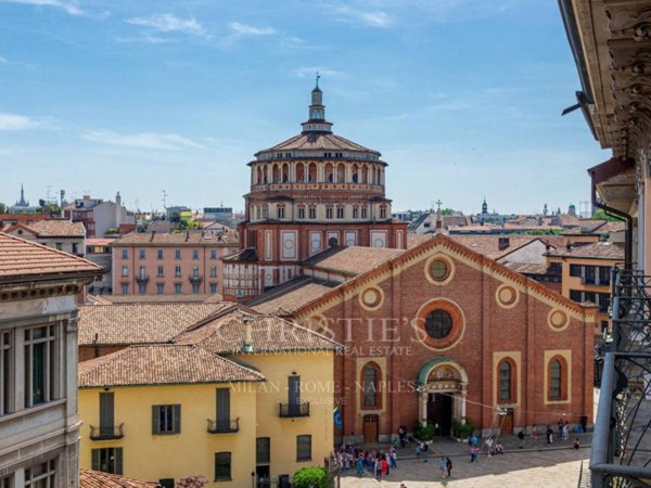 appartamento in vendita a Milano in zona Sant'Ambrogio