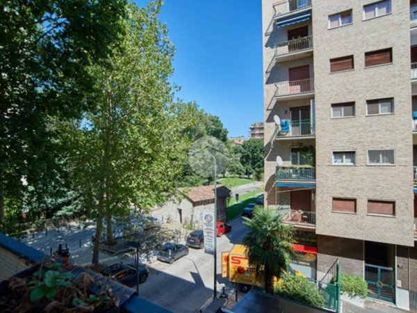 appartamento in vendita a Milano in zona Lorenteggio