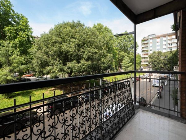 appartamento in vendita a Milano in zona Sempione