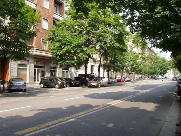 locale commerciale in vendita a Milano