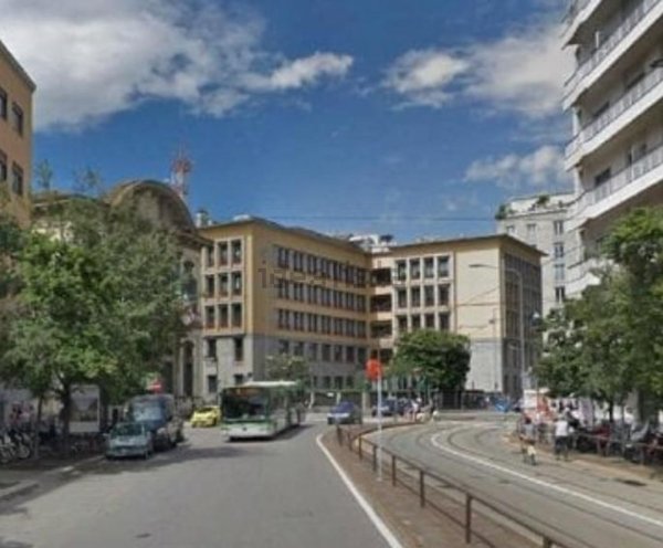 appartamento in vendita a Milano in zona Porta Vittoria