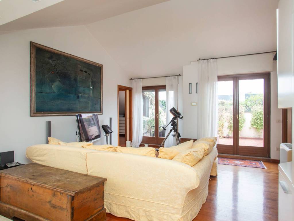 appartamento in vendita a Milano in zona Isola