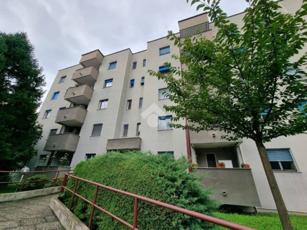 appartamento in vendita a Milano in zona Baggio
