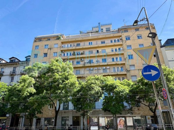 appartamento in vendita a Milano in zona XXII Marzo